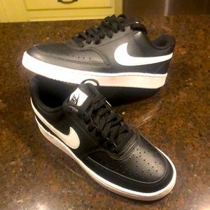 Nike womens court vision low.